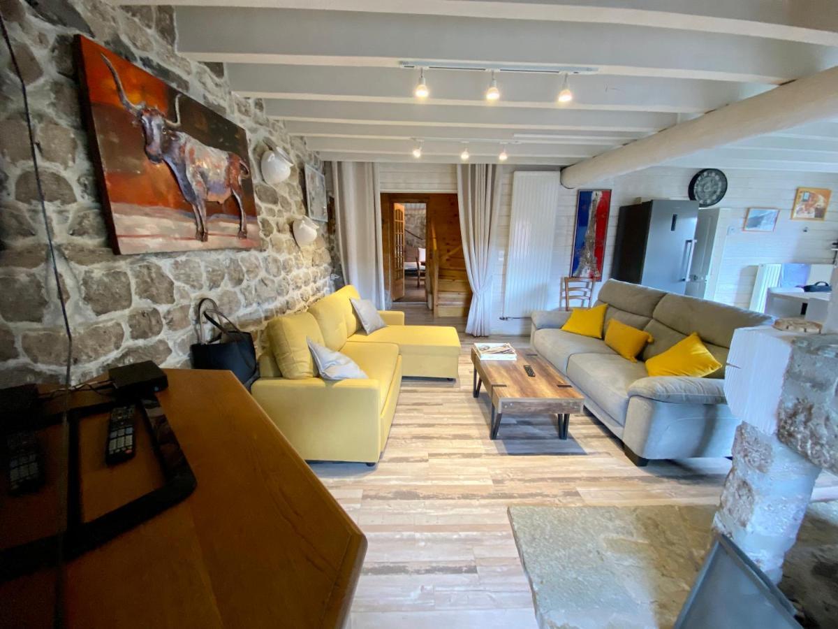 Gite De Groupe 160M2, 15P, Salle De Reception, Jardin, Terrasse Mazan-l'Abbaye Esterno foto